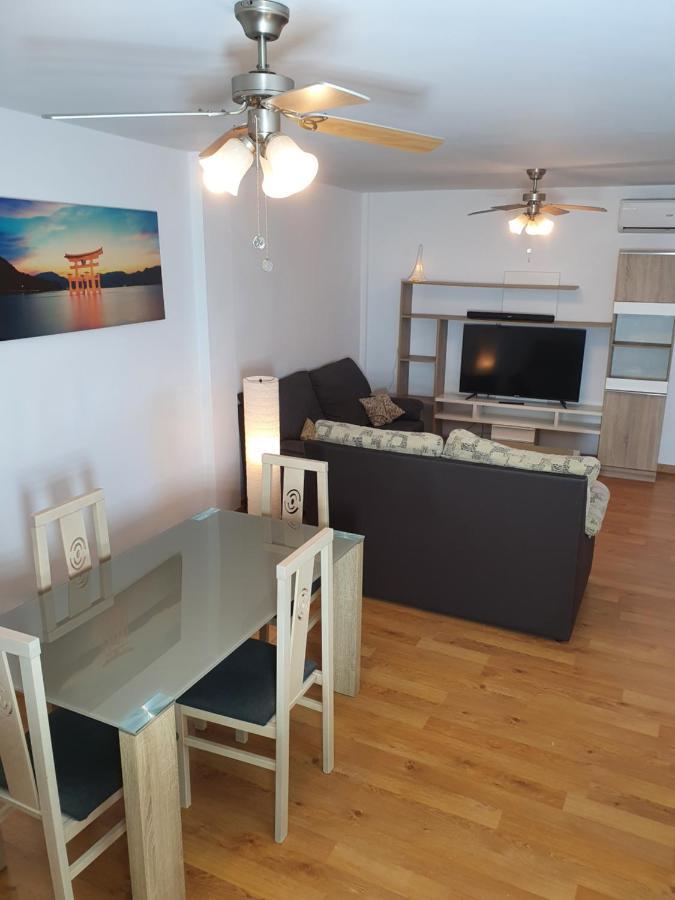 1f, Aire Acondic, 80m2, 2 Dormitorios, 4 Huespedes, Wifi Gratis