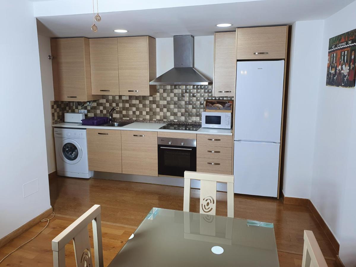 1f, Aire Acondic, 80m2, 2 Dormitorios, 4 Huespedes, Wifi Gratis *