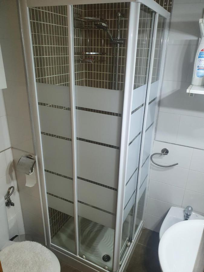 Apartment 1f, Aire Acondic, 80m2, 2 Dormitorios, 4 Huespedes, Wifi Gratis *