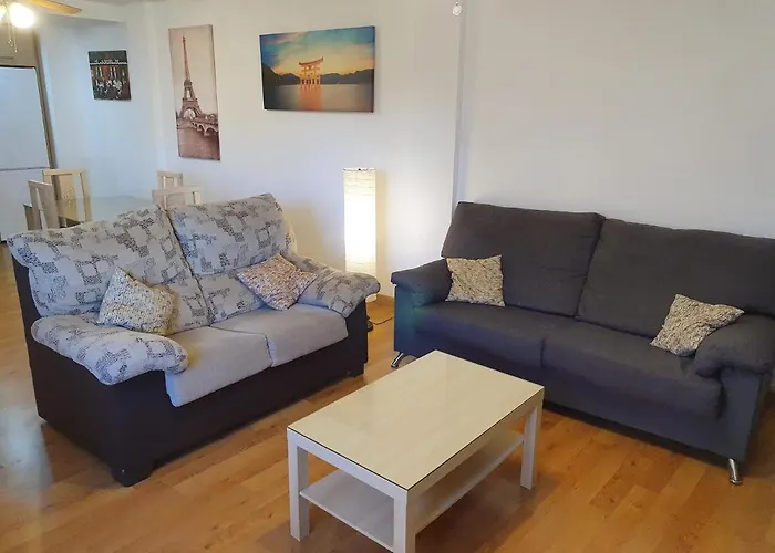 1F, Aire Acondic, 80M2, 2 Dormitorios, 4 Huespedes, Wifi Gratis