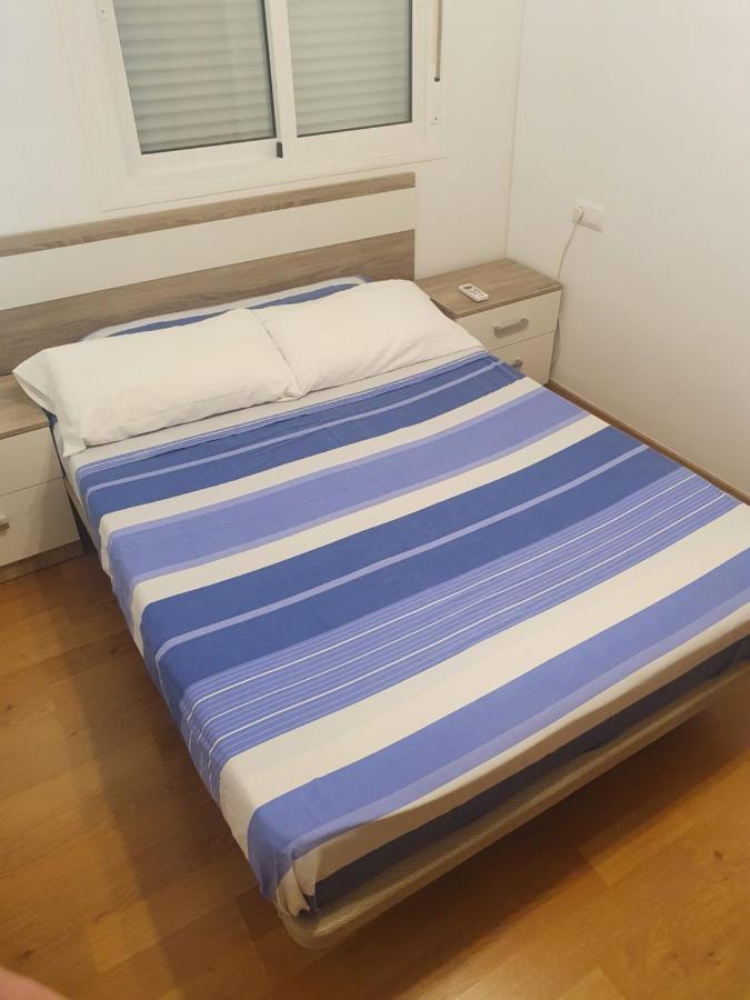 1f, Aire Acondic, 80m2, 2 Dormitorios, 4 Huespedes, Wifi Gratis Appartement *